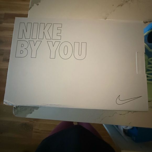 Nike woman’s custom Free Metcons Brand new never worn - Picture 8 of 9